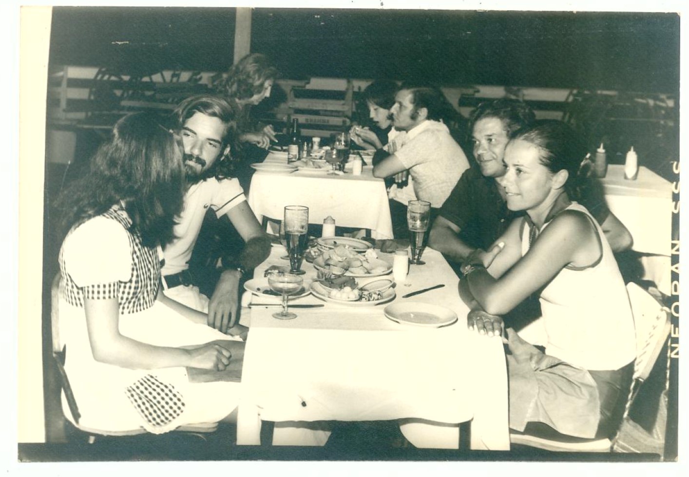 Luiz Carlos Brant, Nadia Werneck, Kanoyo Taizo Werneck (irmo da Nadia) e Jen-Lei Werneck em Fevereiro de 1973 no restaurante Ilha dos Pescadores, barra da tijuca, Rio de Janeiro